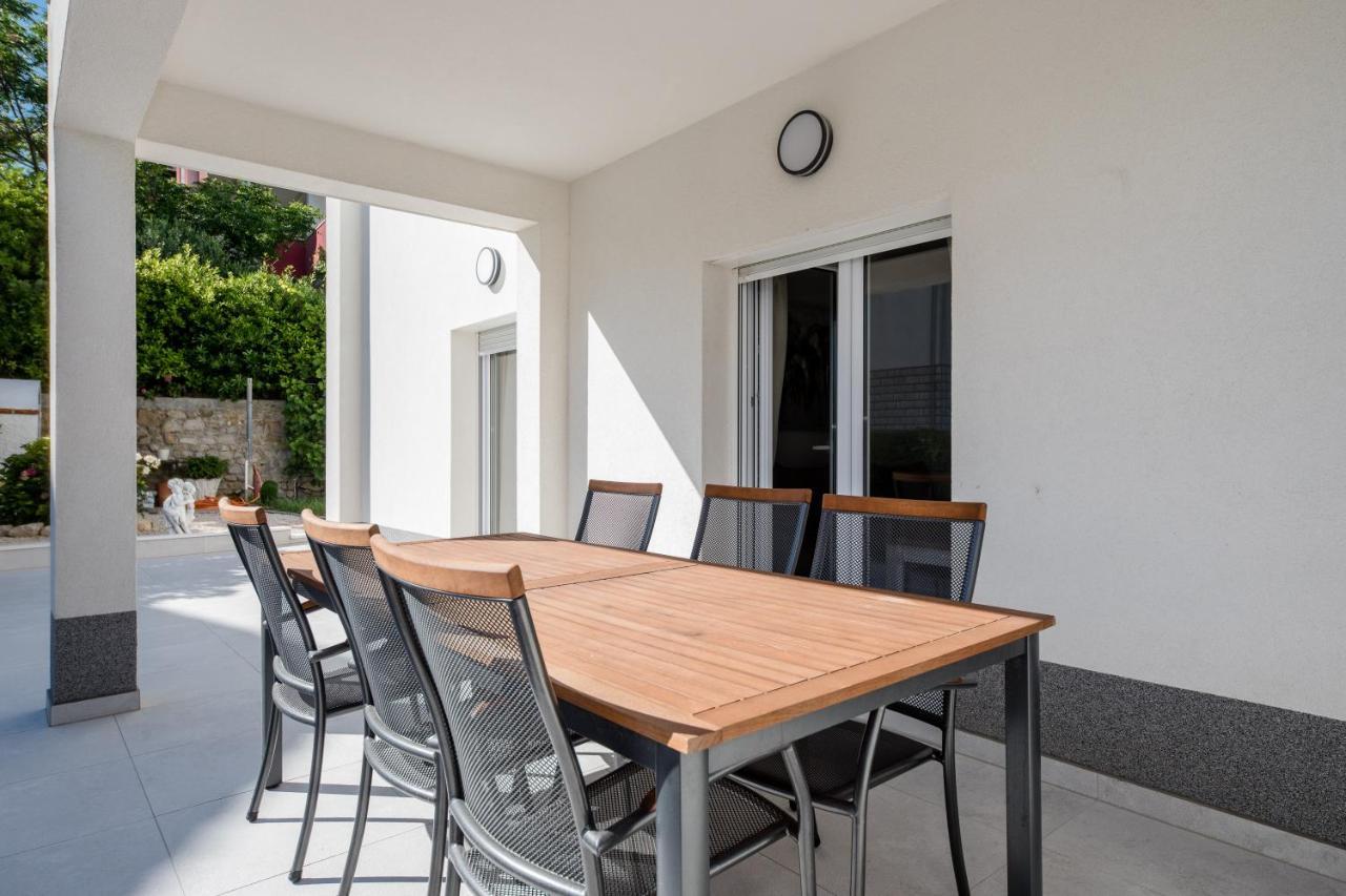 Peaceful Haven Near The Sea-Apartments Torlak Rab Banjol Exterior photo