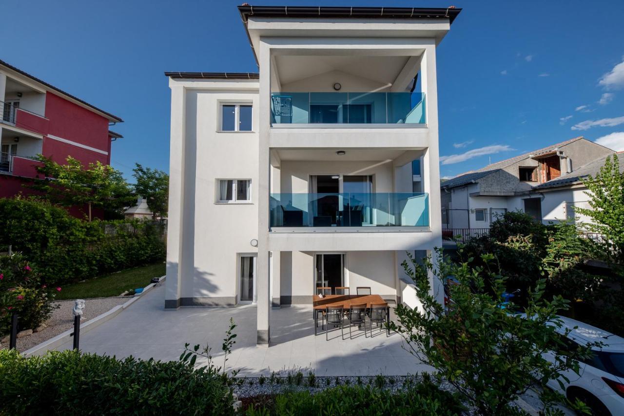 Peaceful Haven Near The Sea-Apartments Torlak Rab Banjol Exterior photo